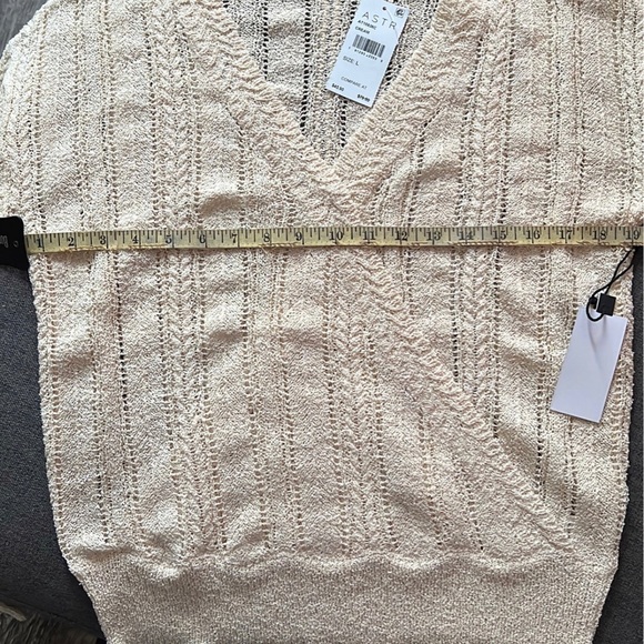 ❄️SOLD❄️ASTR the label Wrap Front Pointelle Sweater Sz. L Color: Cream - Picture 5 of 10
